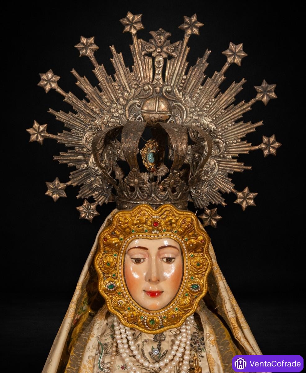 Virgen del Rocío de vestir con Niño, gran formato, corona de plata antigua - foto 3