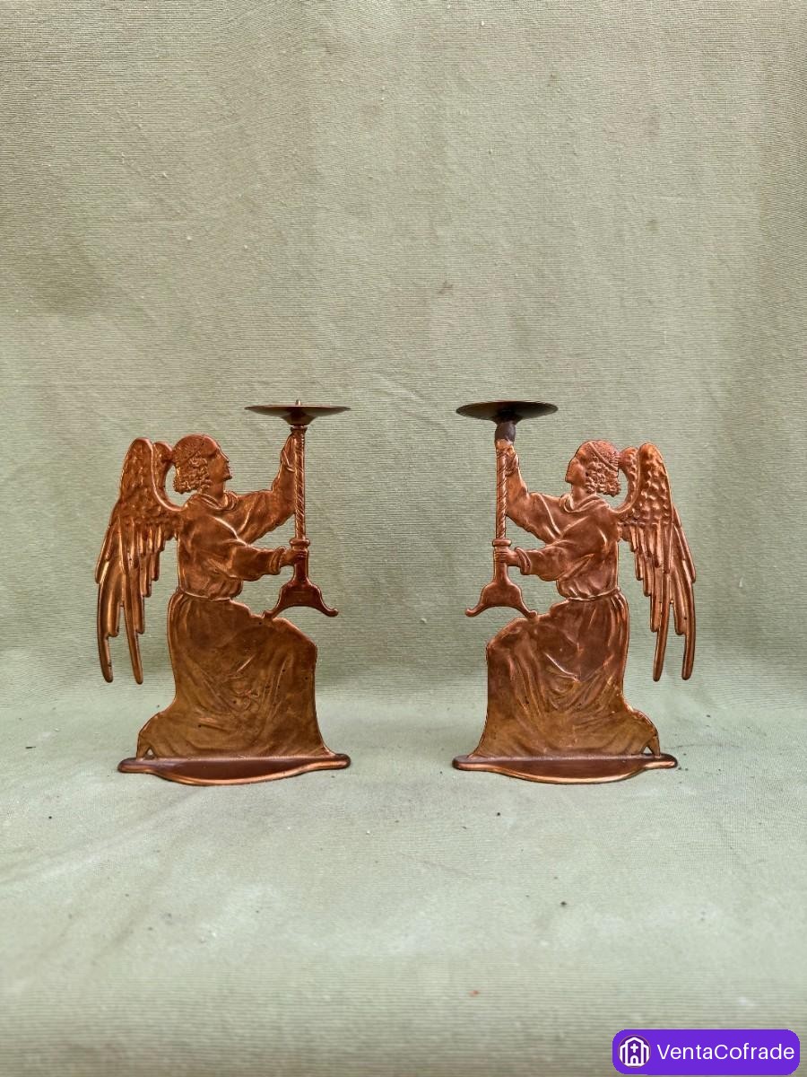 Pareja de candelabros de ángeles en cobre repujado, estilo Art Nouveau, ca. 1900–1920 - foto 1