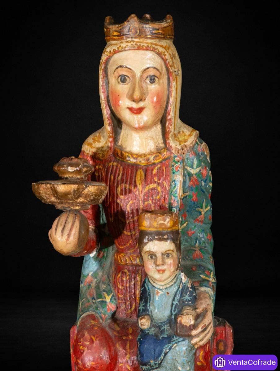 Virgen con Niño estilo románico, imponente talla en madera policromada de 53 cm - foto 2