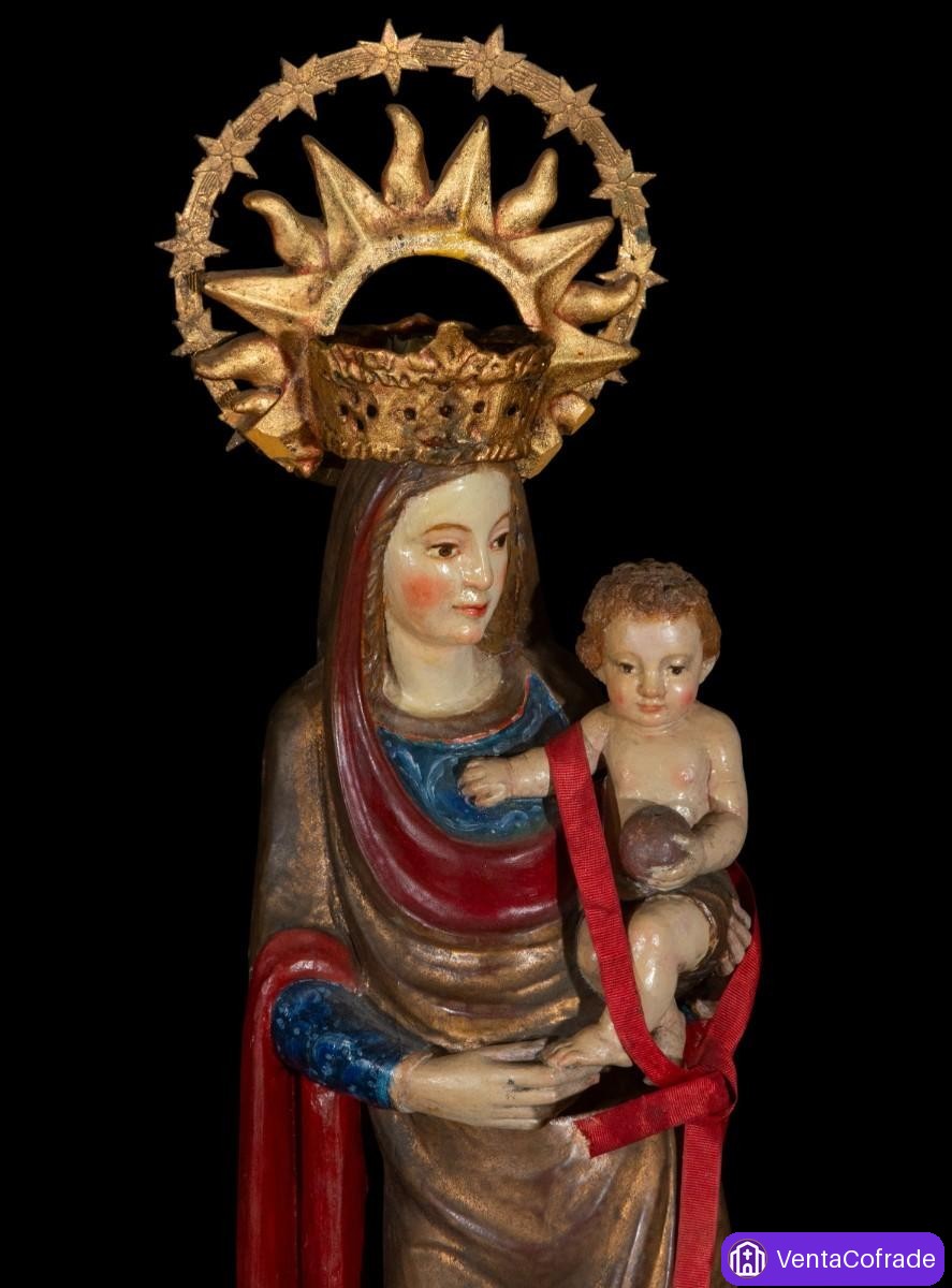 Virgen con Niño tardogótica en madera policromada, España, s. XV-XVI - foto 2