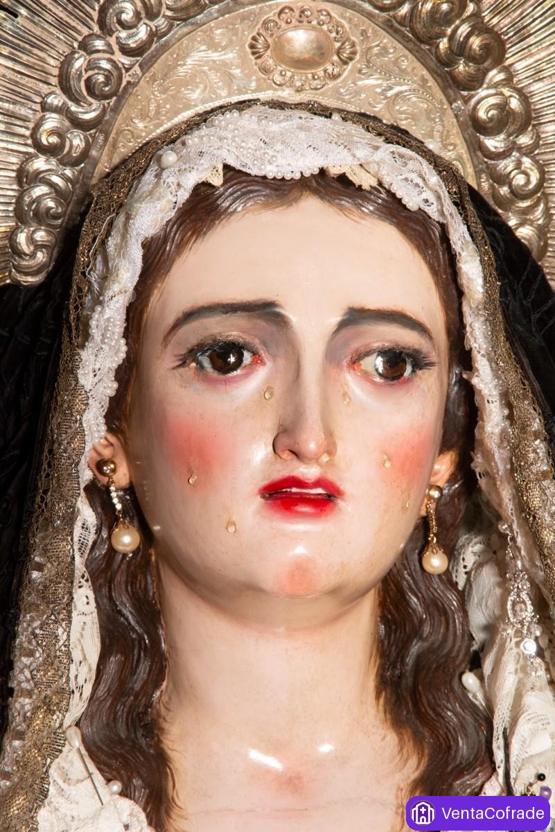 Virgen Dolorosa escuela andaluza, madera policromada con corona de plata s. XVIII y vitrina - foto 5