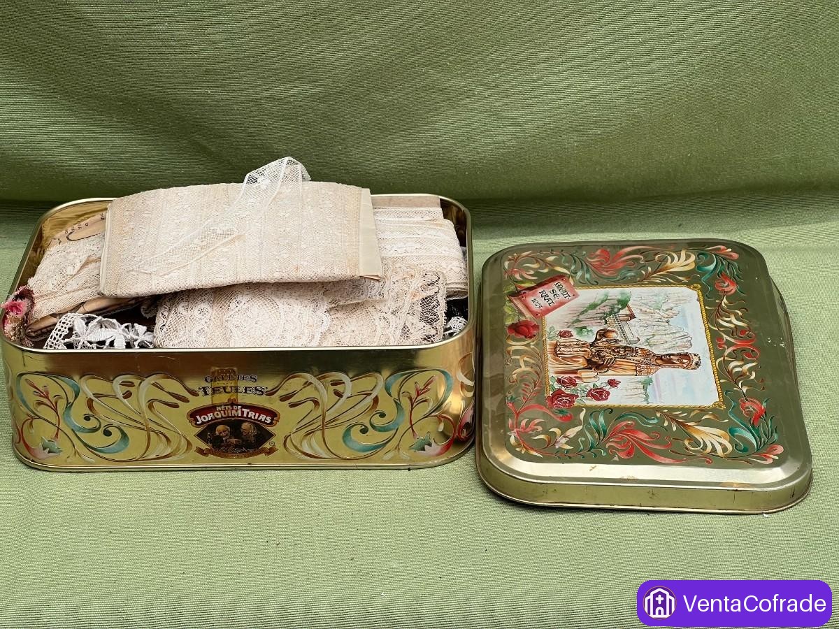 Lote Encaje Antiguo Variado en Caja Metálica - foto 6