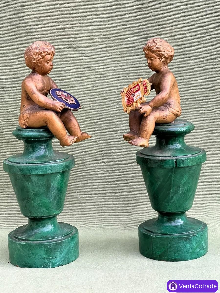 Pareja de putti antiguos en bronce patinado sobre bases de madera, finales del siglo XIX - foto 4