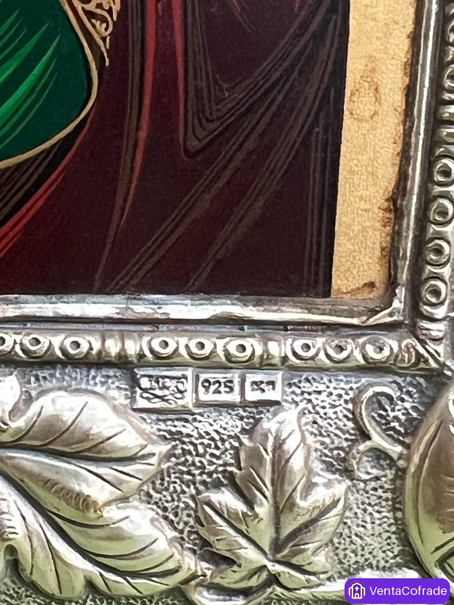 Icono Bizantino de la Virgen con el Niño, Pintado a Mano sobre Madera, Marco en Plata de Ley 925 - foto 2