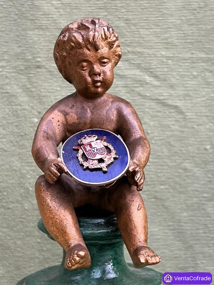 Pareja de putti antiguos en bronce patinado sobre bases de madera, finales del siglo XIX - foto 2
