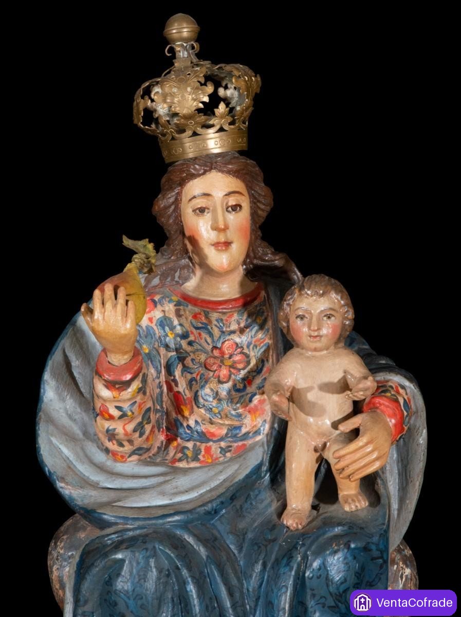 Virgen con Niño entronizada en madera policromada. Escuela colonial S. XVIII - foto 3