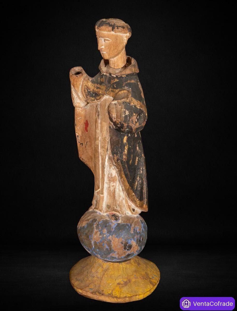 San Rafael Arcángel (atribución tradicional), talla en madera policromada, siglo XVII, con peana - foto 3