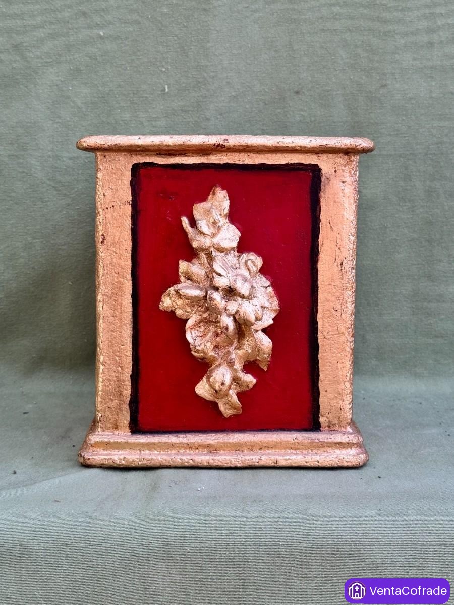 Peana de autor en corcho policromado con apliques - foto 1