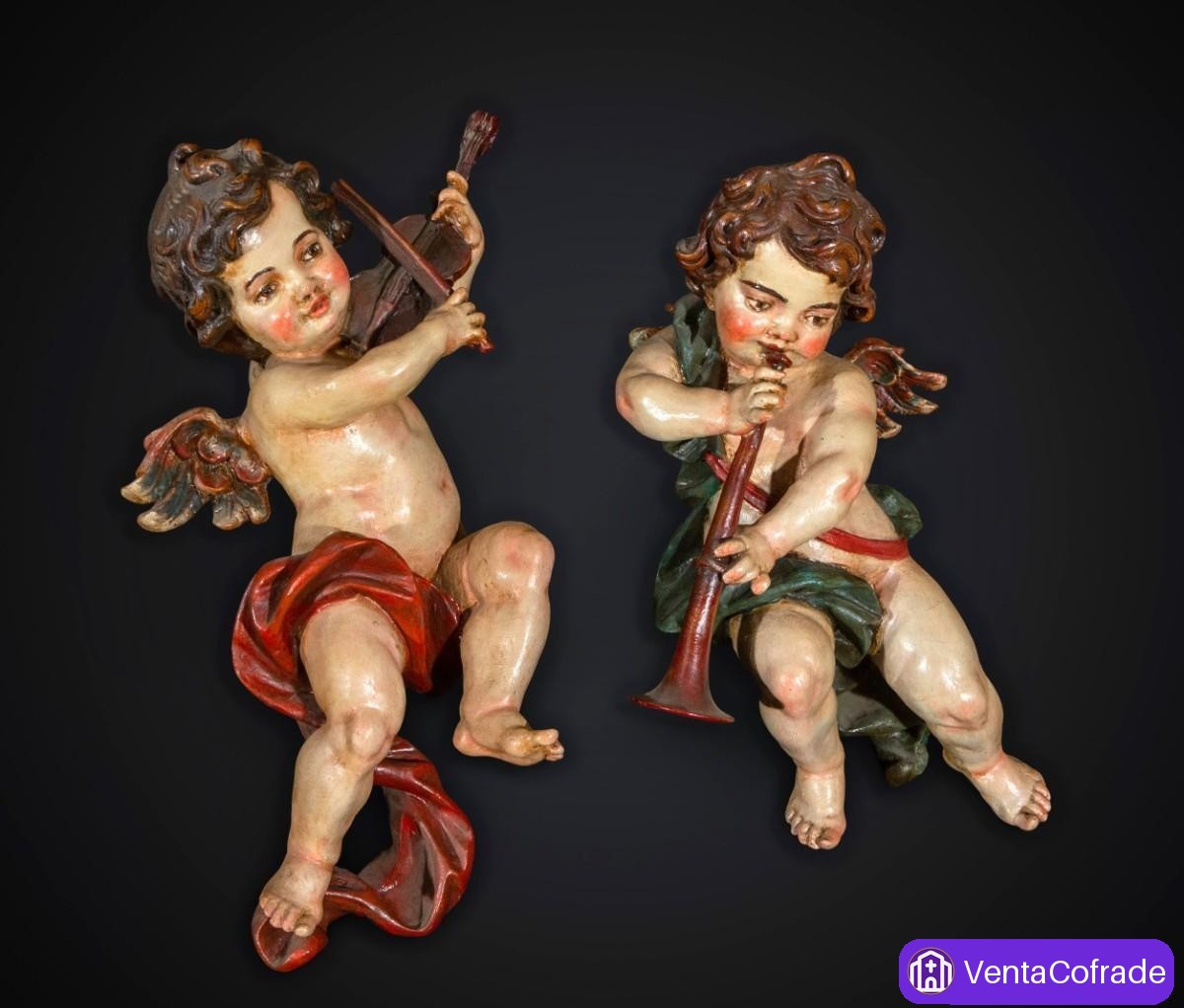 Pareja de ángeles músicos barrocos, talla en madera policromada, España, siglo XVIII - foto 1