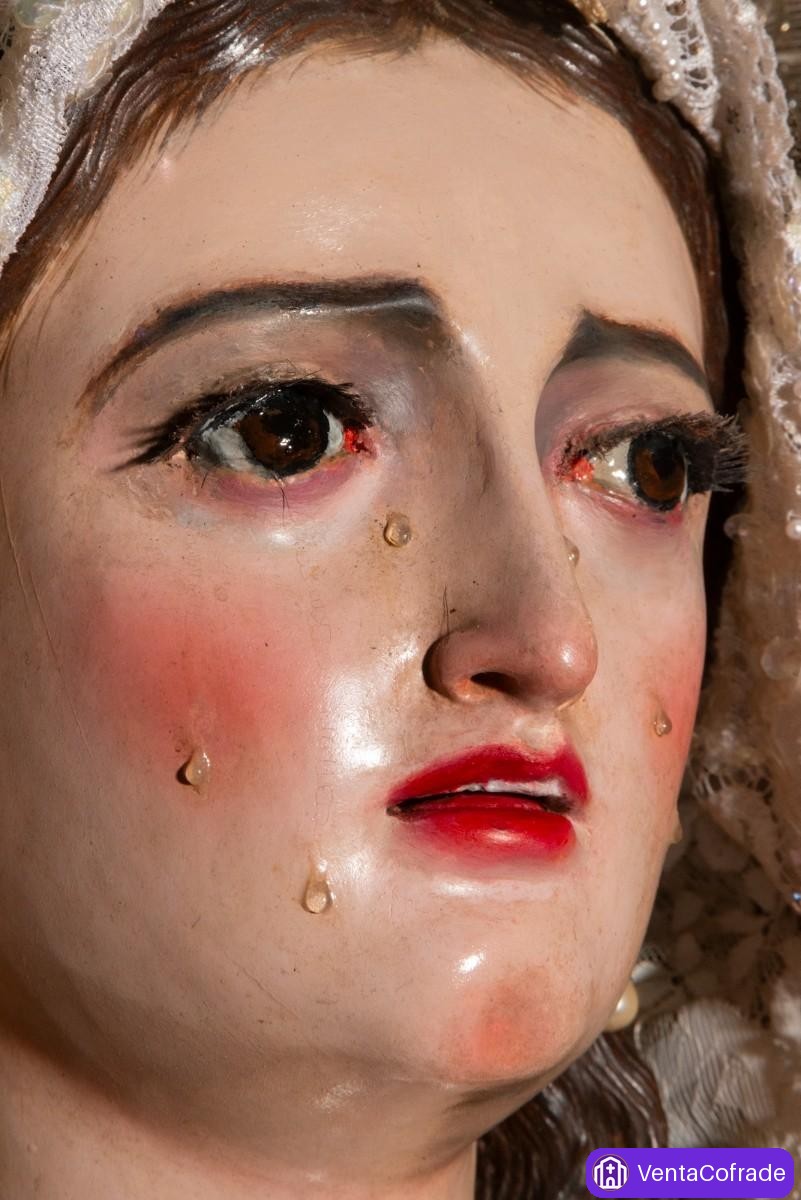Virgen Dolorosa escuela andaluza, madera policromada con corona de plata s. XVIII y vitrina - foto 4