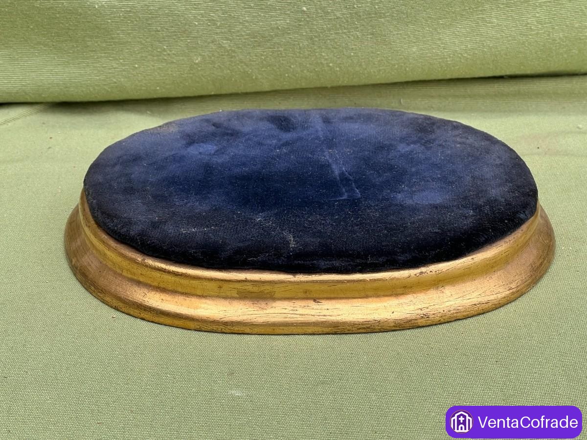 Peana antigua madera dorada y terciopelo 19 cm. - foto 1