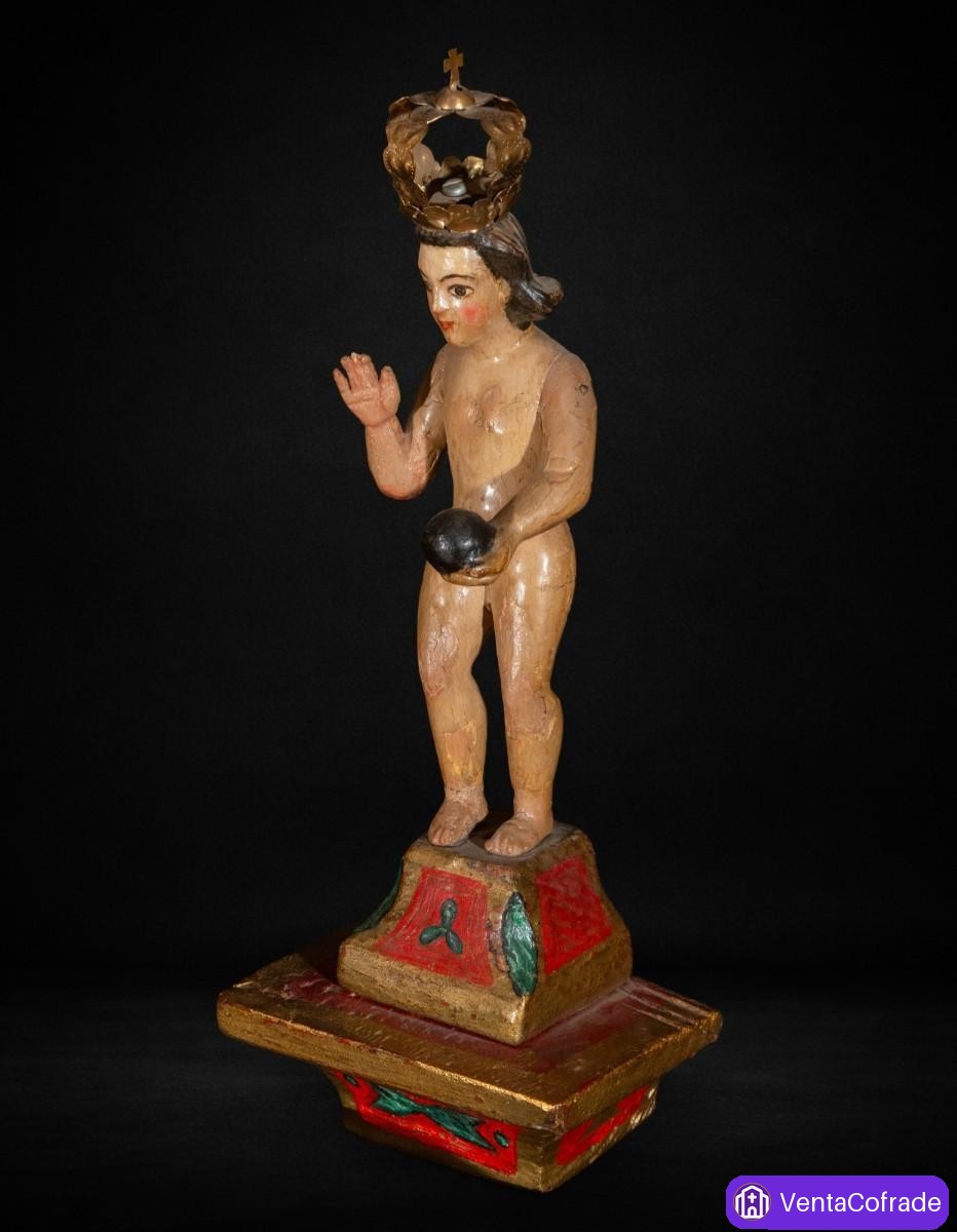 Niño Jesús Salvador del Mundo en madera policromada, siglo XVII, 37 cm - foto 5