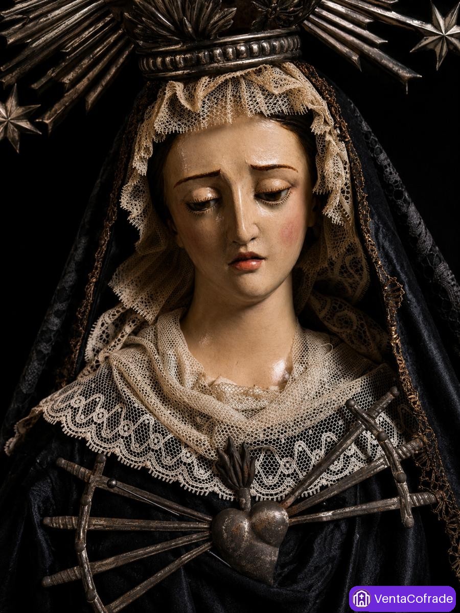 Cristo Yacente barroco s. XVII y Virgen Dolorosa s. XIX en urna devocional - foto 5