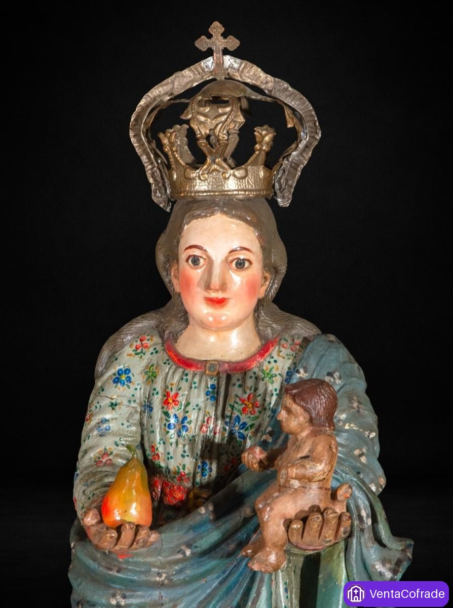 Virgen de la Pera con Niño, talla colonial en madera policromada, siglo XVIII - foto 2