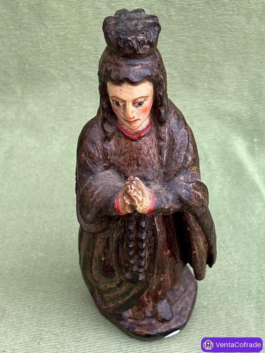 Virgen orante en madera tallada y policromada, siglo XVII - foto 3