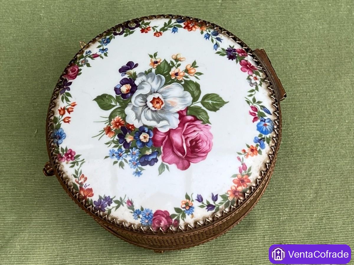 Caja joyero antigua con tapa de porcelana floral y montura de metal calado, ca. 1900 - foto 4