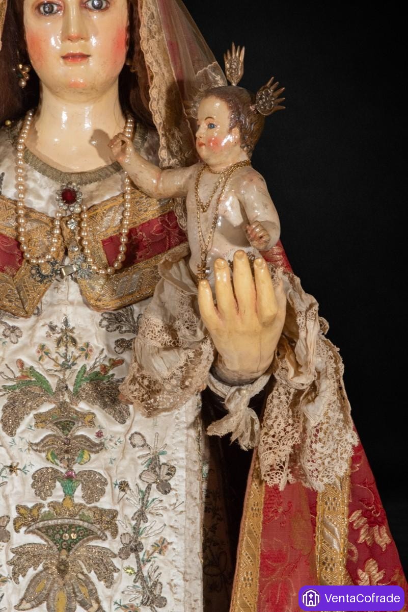 Gran Virgen de la Pera virreinal peruana s. XVII-XVIII con Niño, corona y ráfaga de plata - foto 4
