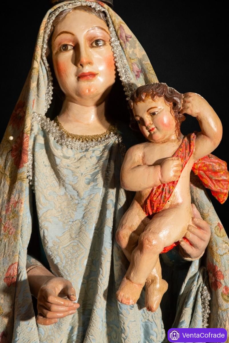 Virgen de vestir con Niño. Madera tallada y policromada. Siglo XVIII. Corona antigua. 116 cm - foto 2