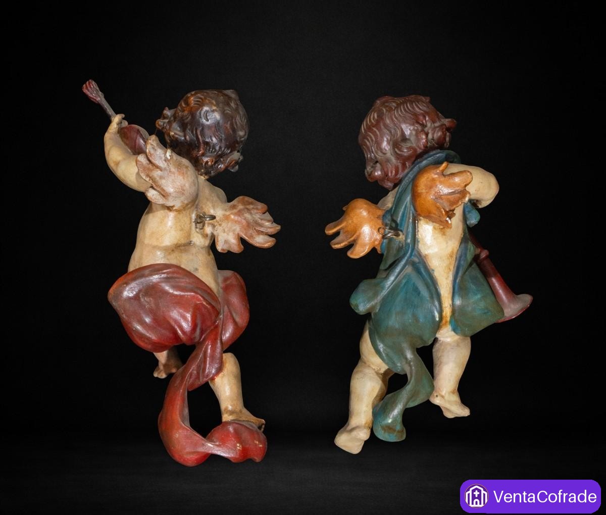 Pareja de ángeles músicos barrocos, talla en madera policromada, España, siglo XVIII - foto 2