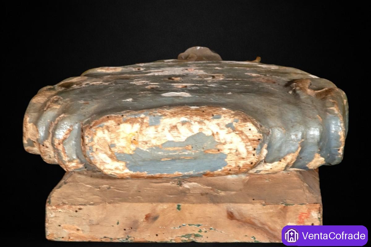Peana con querubín alado en madera tallada y policromada, estilo barroco - foto 5
