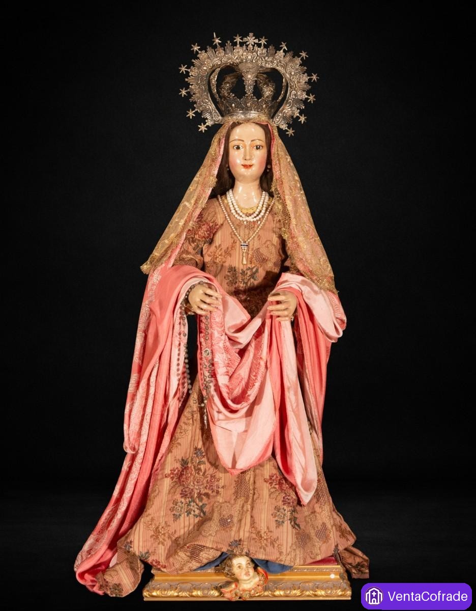 Gran talla virreinal andina en maguey con corona peruana de alpaca. Virgen del Rosario, s. XVII-XVII - foto 1