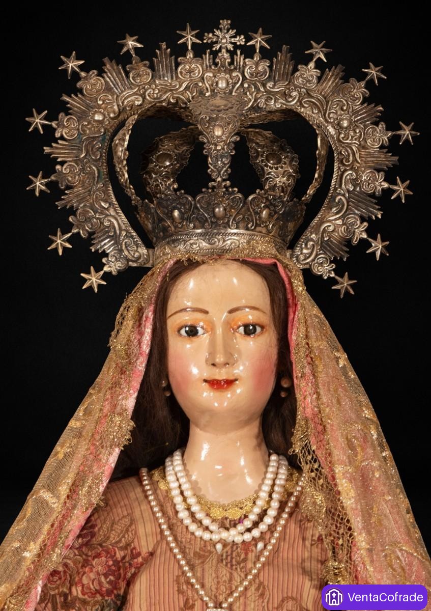 Gran talla virreinal andina en maguey con corona peruana de alpaca. Virgen del Rosario, s. XVII-XVII - foto 2