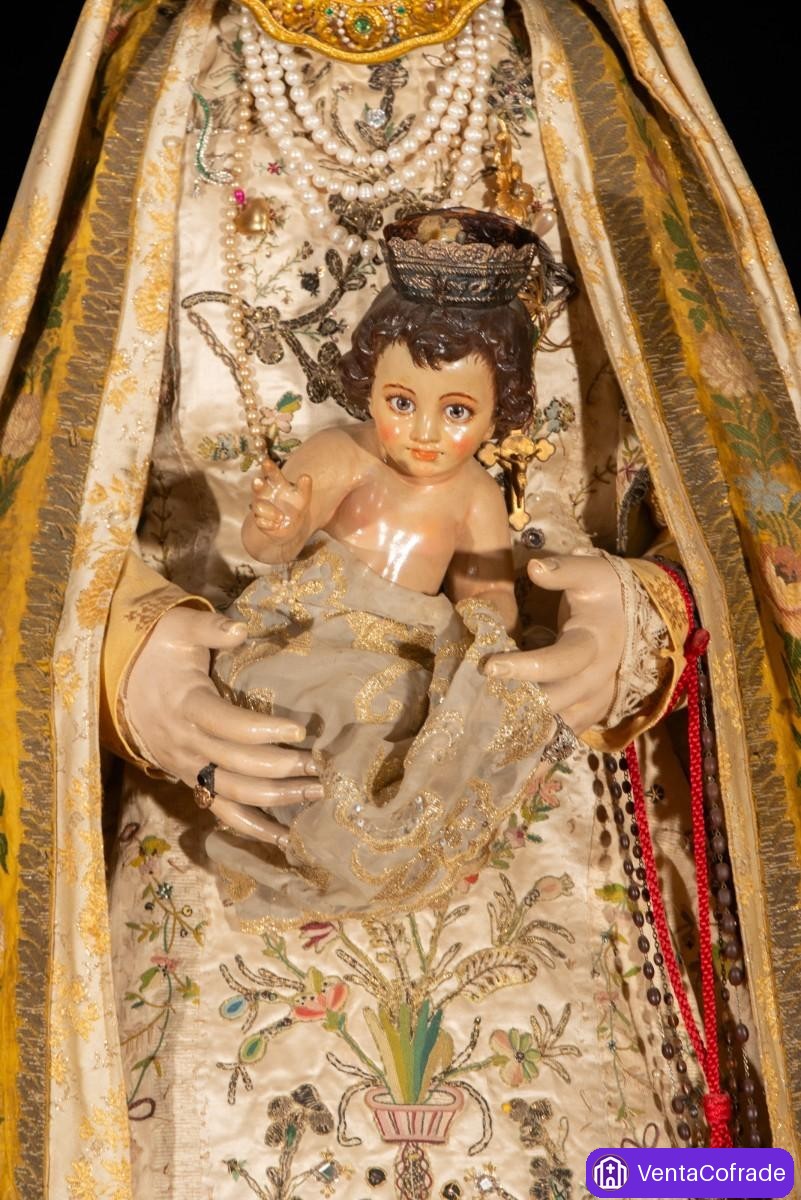 Virgen del Rocío de vestir con Niño, gran formato, corona de plata antigua - foto 2