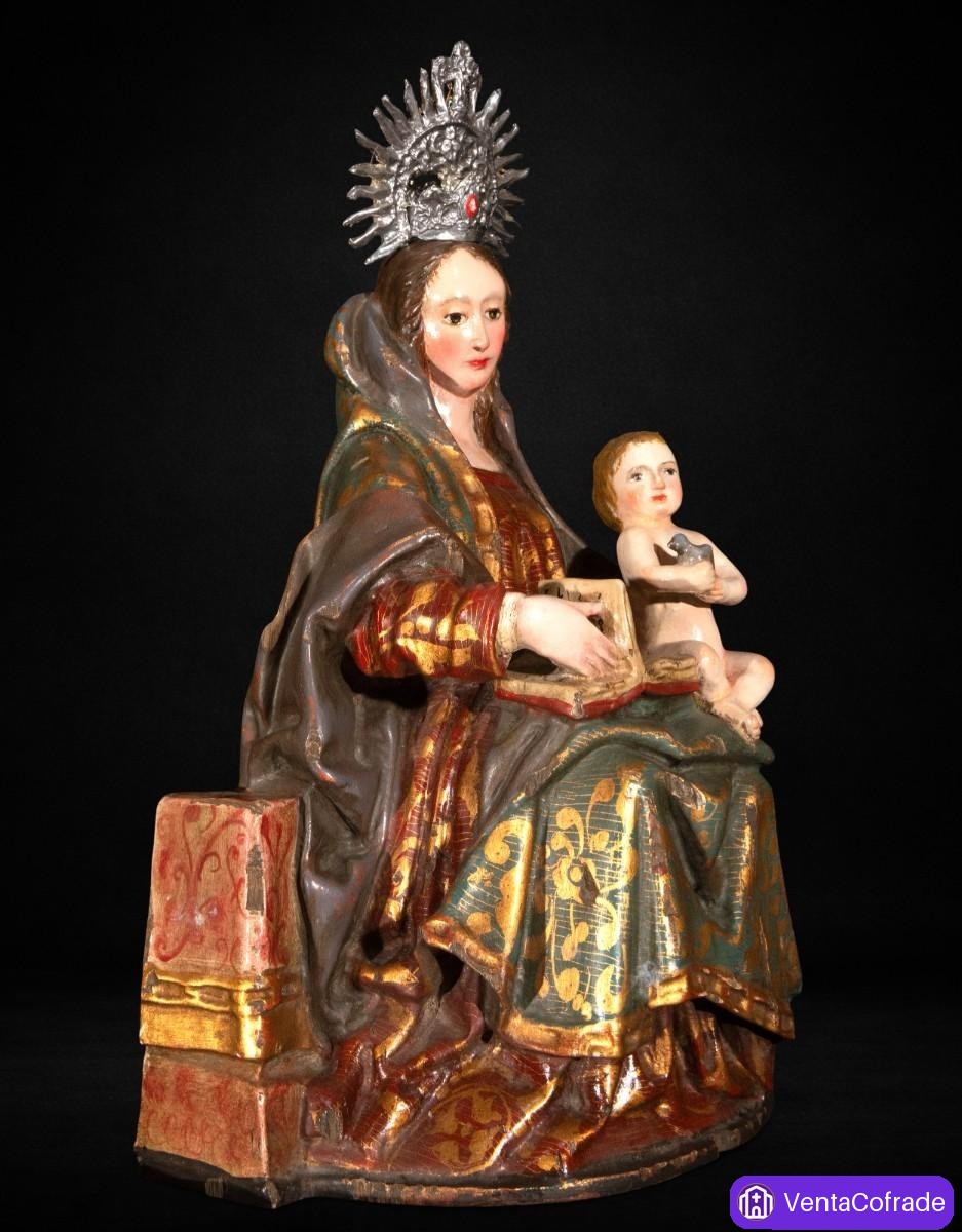Virgen con Niño de Arte Martínez en madera policromada y dorada - foto 2