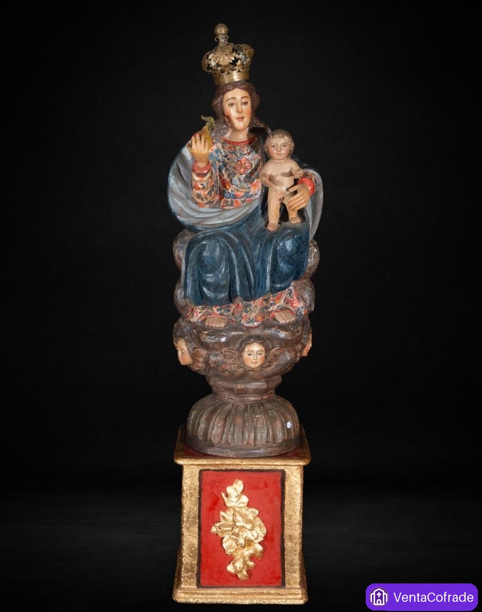 Virgen con Niño entronizada en madera policromada. Escuela colonial S. XVIII - foto 1