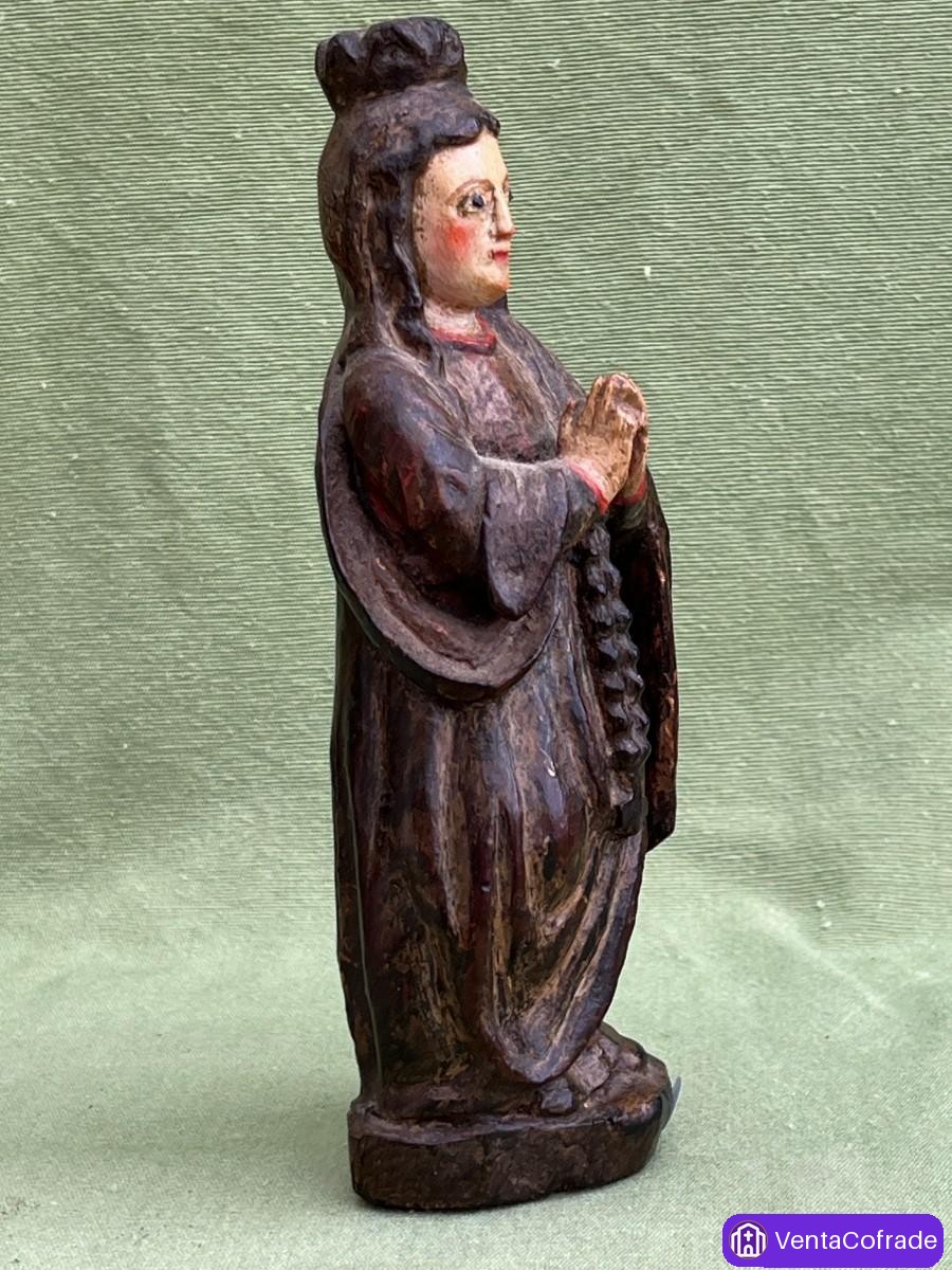 Virgen orante en madera tallada y policromada, siglo XVII - foto 4