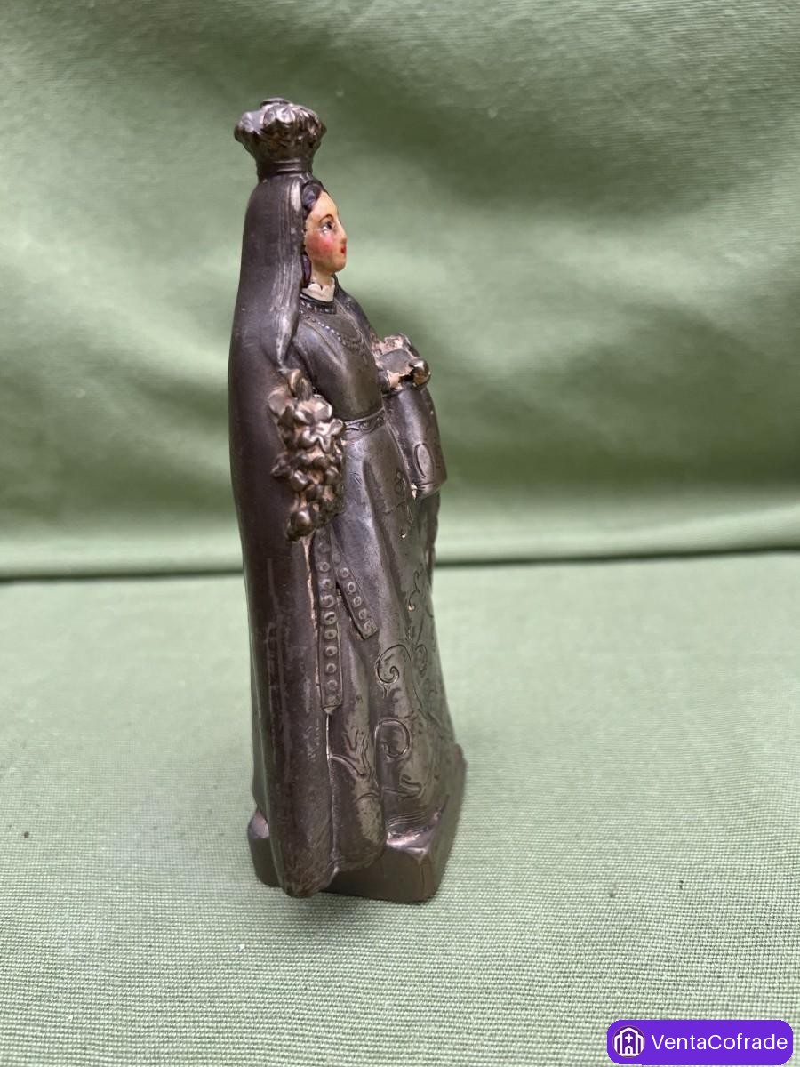 Virgen de la Salut – Pequeña escultura devocional del siglo XIX en metal, 15 cm - foto 4