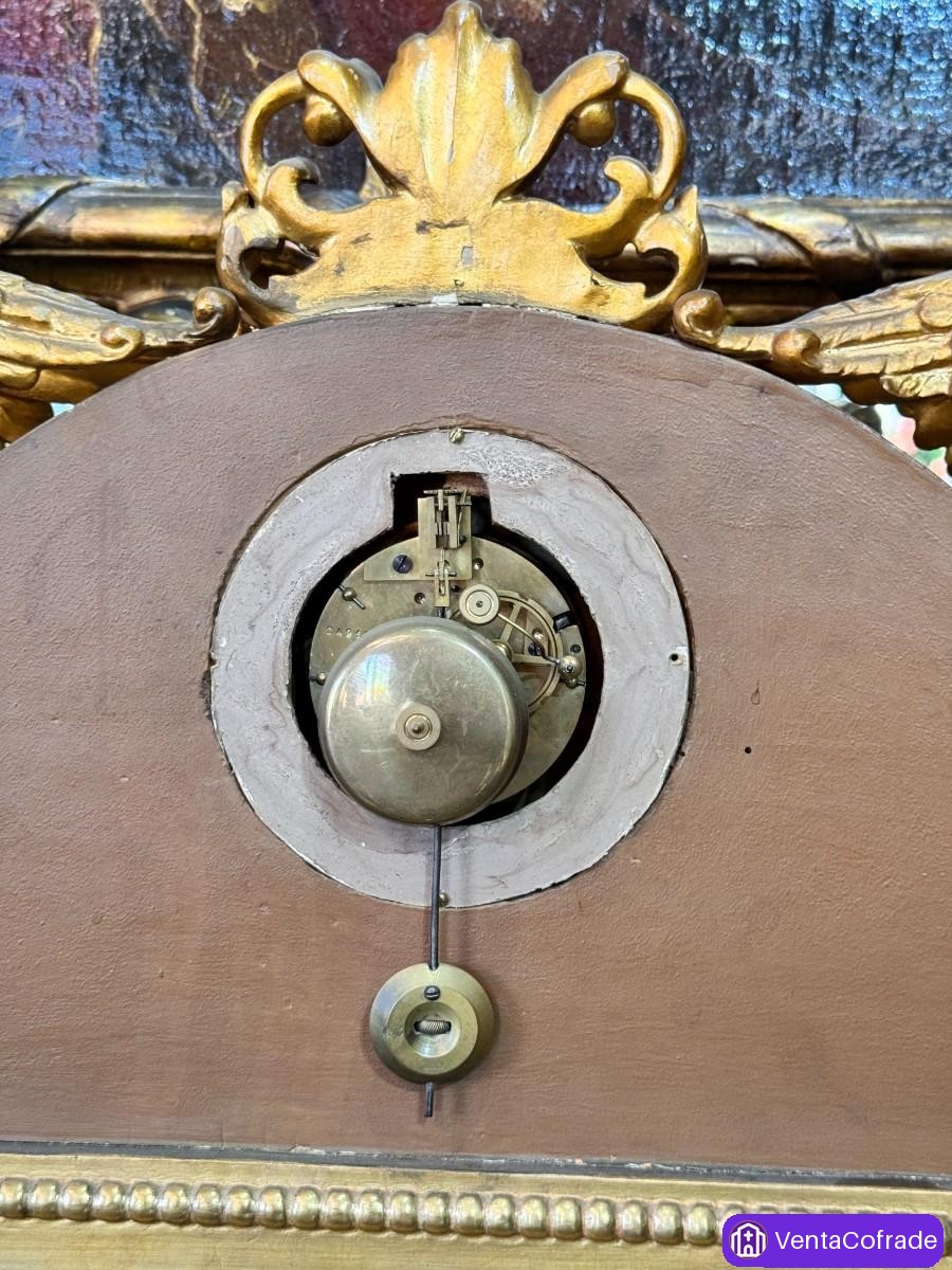 Maravilloso reloj tallado en madera, sobredorada, original del XVIII, datado en 1779 - foto 6