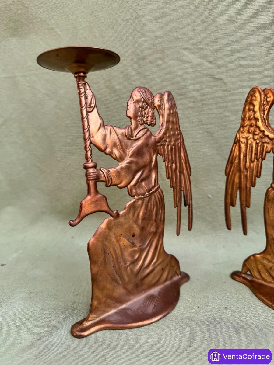 Pareja de candelabros de ángeles en cobre repujado, estilo Art Nouveau, ca. 1900–1920 - foto 5