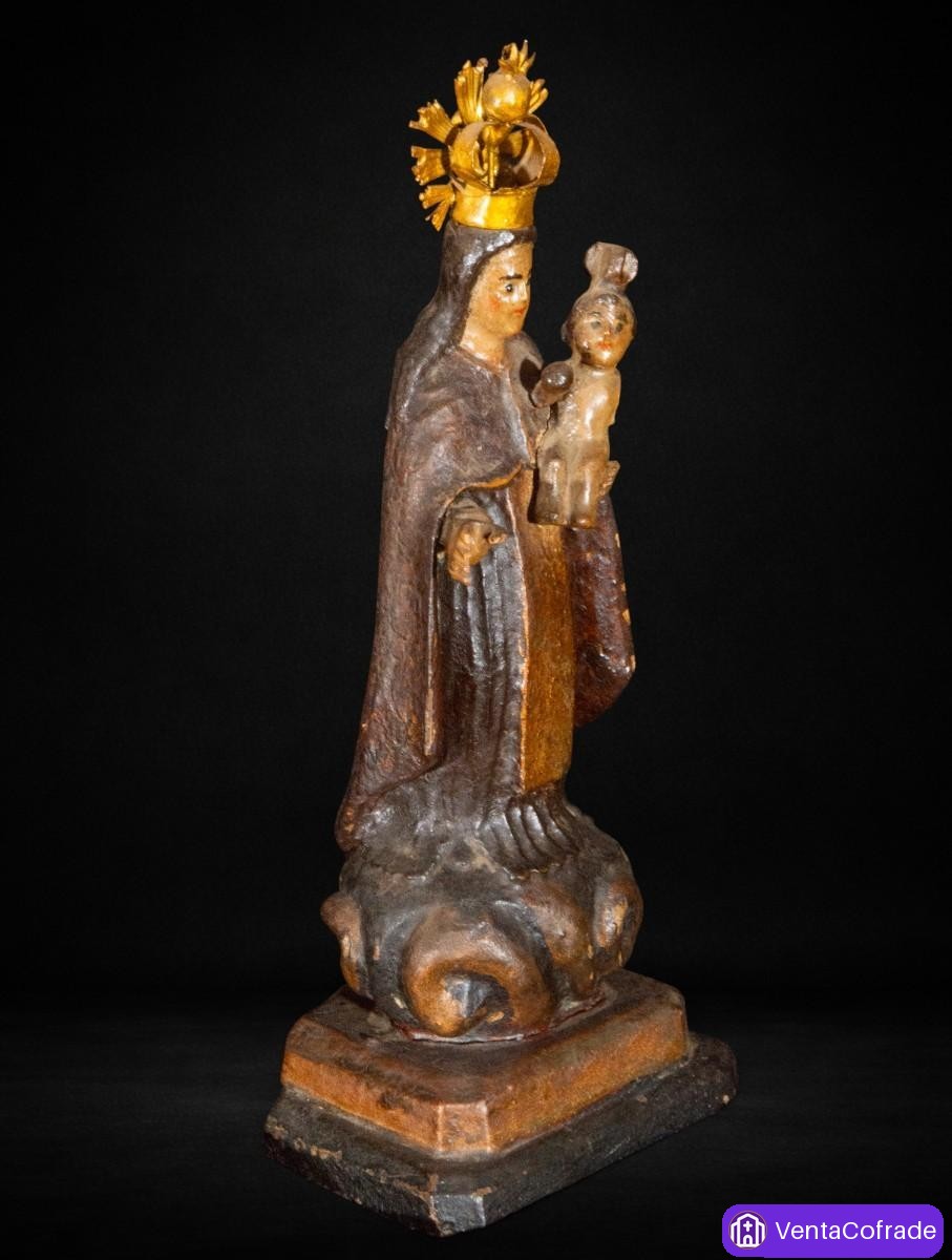 Virgen del Carmen con Niño, talla antigua en madera policromada con coronas doradas, s.XIX - foto 5