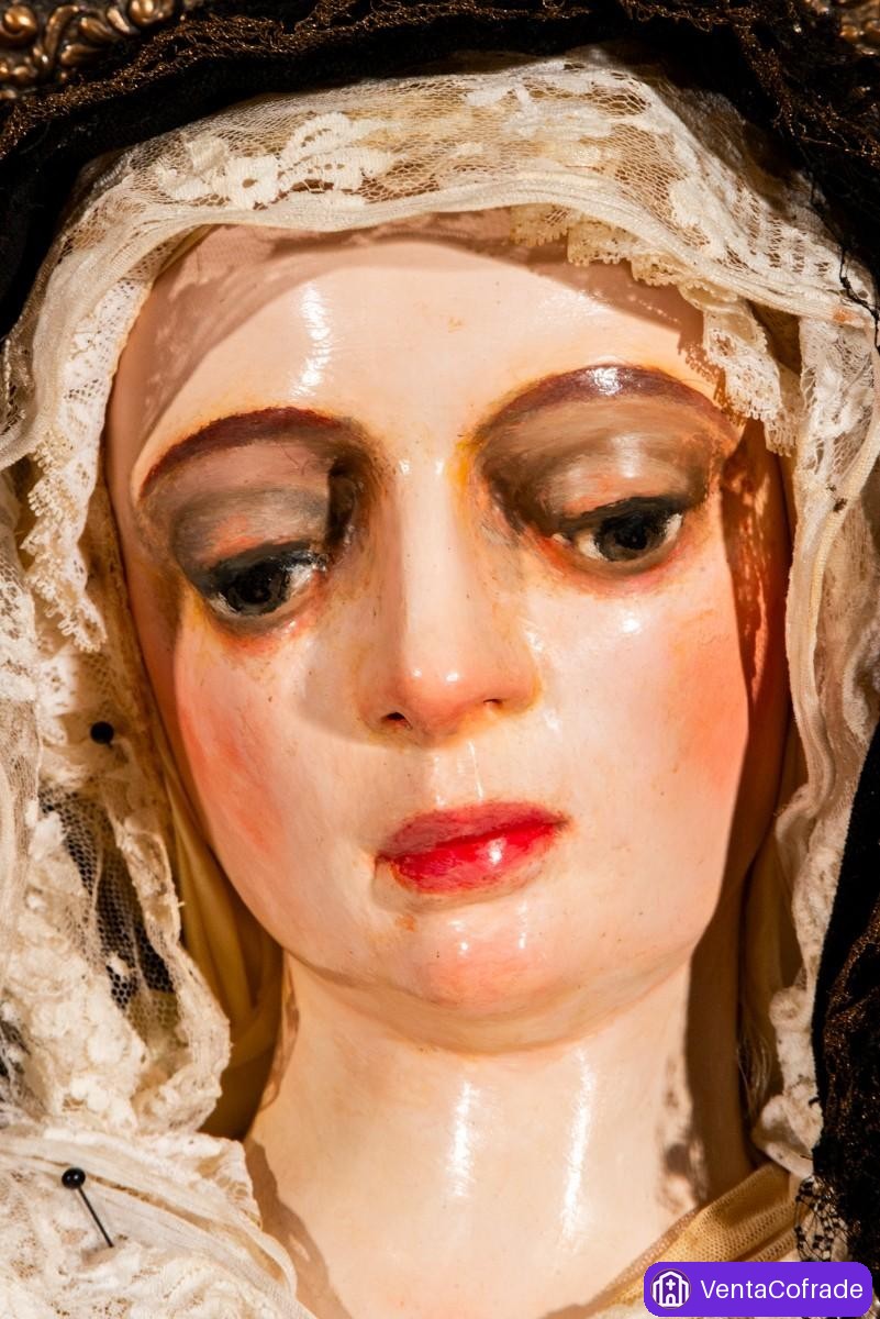 Virgen Dolorosa de vestir antigua. Escuela española siglo XVIII. Corona de plata. 149 cm - foto 2